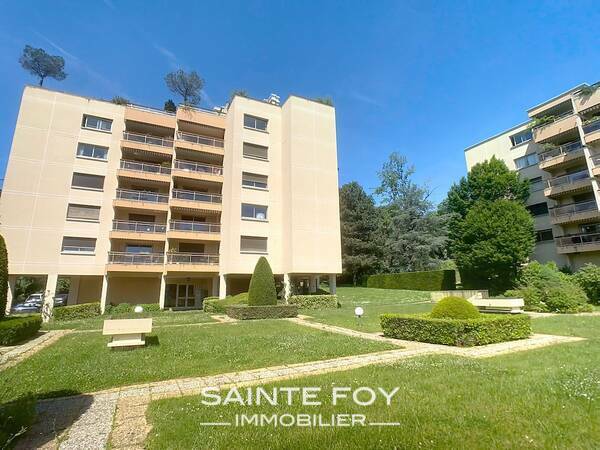 2026170 image10 - Sainte Foy Immobilier - Ce sont des agences immobilières dans l'Ouest Lyonnais spécialisées dans la location de maison ou d'appartement et la vente de propriété de prestige.