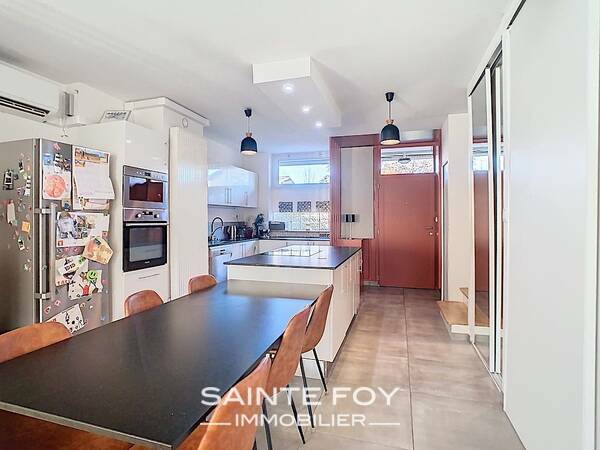 2026110 image2 - Sainte Foy Immobilier - Ce sont des agences immobilières dans l'Ouest Lyonnais spécialisées dans la location de maison ou d'appartement et la vente de propriété de prestige.