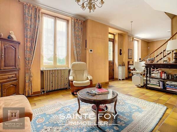 2026051 image3 - Sainte Foy Immobilier - Ce sont des agences immobilières dans l'Ouest Lyonnais spécialisées dans la location de maison ou d'appartement et la vente de propriété de prestige.