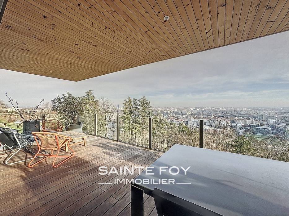 2026146 image1 - Sainte Foy Immobilier - Ce sont des agences immobilières dans l'Ouest Lyonnais spécialisées dans la location de maison ou d'appartement et la vente de propriété de prestige.