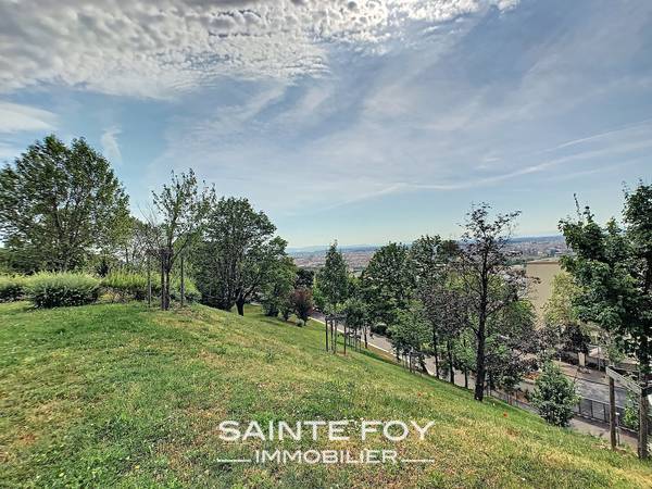 2026146 image9 - Sainte Foy Immobilier - Ce sont des agences immobilières dans l'Ouest Lyonnais spécialisées dans la location de maison ou d'appartement et la vente de propriété de prestige.