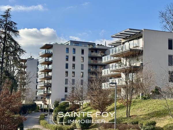 2026146 image10 - Sainte Foy Immobilier - Ce sont des agences immobilières dans l'Ouest Lyonnais spécialisées dans la location de maison ou d'appartement et la vente de propriété de prestige.