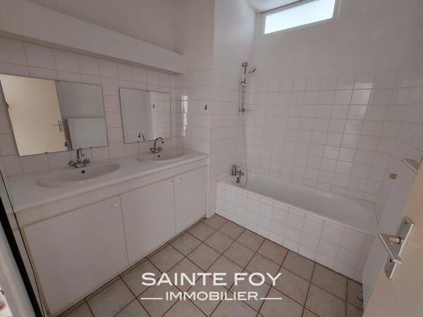 2022253 image7 - Sainte Foy Immobilier - Ce sont des agences immobilières dans l'Ouest Lyonnais spécialisées dans la location de maison ou d'appartement et la vente de propriété de prestige.