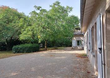 2022253 image1 - Sainte Foy Immobilier - Ce sont des agences immobilières dans l'Ouest Lyonnais spécialisées dans la location de maison ou d'appartement et la vente de propriété de prestige.