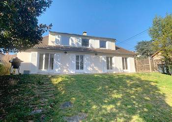 2026221 image1 - Sainte Foy Immobilier - Ce sont des agences immobilières dans l'Ouest Lyonnais spécialisées dans la location de maison ou d'appartement et la vente de propriété de prestige.