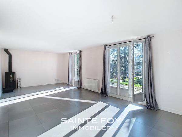 2026221 image2 - Sainte Foy Immobilier - Ce sont des agences immobilières dans l'Ouest Lyonnais spécialisées dans la location de maison ou d'appartement et la vente de propriété de prestige.