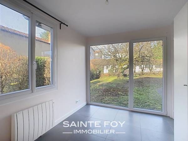 2026221 image4 - Sainte Foy Immobilier - Ce sont des agences immobilières dans l'Ouest Lyonnais spécialisées dans la location de maison ou d'appartement et la vente de propriété de prestige.