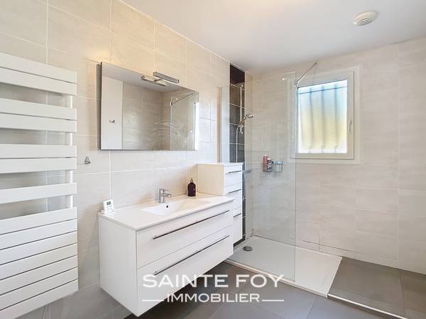2026221 image6 - Sainte Foy Immobilier - Ce sont des agences immobilières dans l'Ouest Lyonnais spécialisées dans la location de maison ou d'appartement et la vente de propriété de prestige.