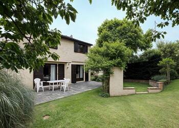 2026228 image1 - Sainte Foy Immobilier - Ce sont des agences immobilières dans l'Ouest Lyonnais spécialisées dans la location de maison ou d'appartement et la vente de propriété de prestige.