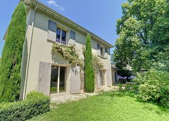 2026010 image1 - Sainte Foy Immobilier - Ce sont des agences immobilières dans l'Ouest Lyonnais spécialisées dans la location de maison ou d'appartement et la vente de propriété de prestige.