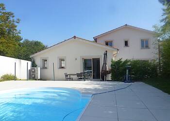 13447 image1 - Sainte Foy Immobilier - Ce sont des agences immobilières dans l'Ouest Lyonnais spécialisées dans la location de maison ou d'appartement et la vente de propriété de prestige.