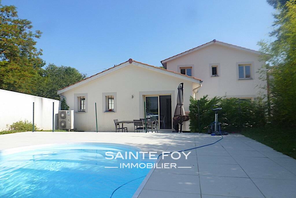 13447 image1 - Sainte Foy Immobilier - Ce sont des agences immobilières dans l'Ouest Lyonnais spécialisées dans la location de maison ou d'appartement et la vente de propriété de prestige.