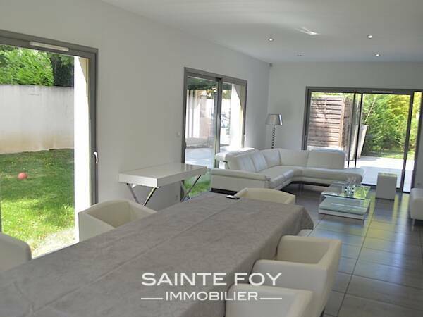 13447 image3 - Sainte Foy Immobilier - Ce sont des agences immobilières dans l'Ouest Lyonnais spécialisées dans la location de maison ou d'appartement et la vente de propriété de prestige.