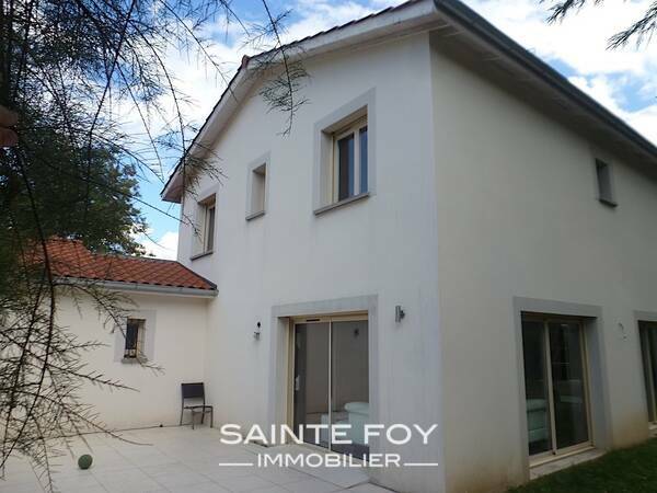 13447 image7 - Sainte Foy Immobilier - Ce sont des agences immobilières dans l'Ouest Lyonnais spécialisées dans la location de maison ou d'appartement et la vente de propriété de prestige.