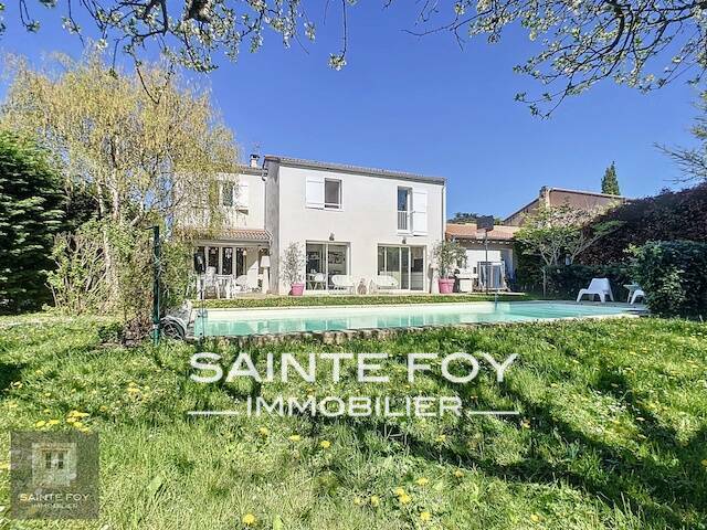 2026288 image1 - Sainte Foy Immobilier - Ce sont des agences immobilières dans l'Ouest Lyonnais spécialisées dans la location de maison ou d'appartement et la vente de propriété de prestige.