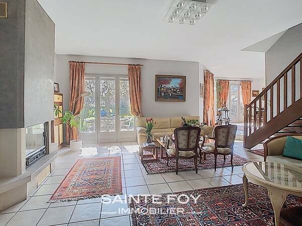 2026302 image2 - Sainte Foy Immobilier - Ce sont des agences immobilières dans l'Ouest Lyonnais spécialisées dans la location de maison ou d'appartement et la vente de propriété de prestige.