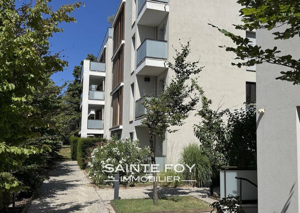 2026306 image1 - Sainte Foy Immobilier - Ce sont des agences immobilières dans l'Ouest Lyonnais spécialisées dans la location de maison ou d'appartement et la vente de propriété de prestige.