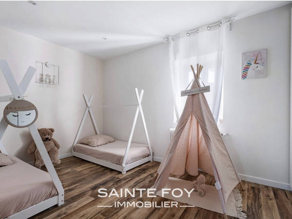 2026315 image5 - Sainte Foy Immobilier - Ce sont des agences immobilières dans l'Ouest Lyonnais spécialisées dans la location de maison ou d'appartement et la vente de propriété de prestige.