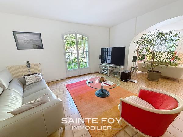2026313 image3 - Sainte Foy Immobilier - Ce sont des agences immobilières dans l'Ouest Lyonnais spécialisées dans la location de maison ou d'appartement et la vente de propriété de prestige.