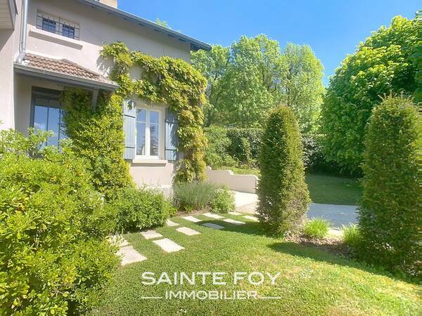 2026339 image3 - Sainte Foy Immobilier - Ce sont des agences immobilières dans l'Ouest Lyonnais spécialisées dans la location de maison ou d'appartement et la vente de propriété de prestige.