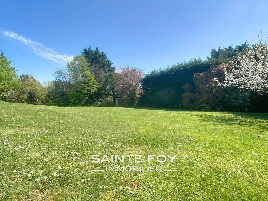 2026328 image1 - Sainte Foy Immobilier - Ce sont des agences immobilières dans l'Ouest Lyonnais spécialisées dans la location de maison ou d'appartement et la vente de propriété de prestige.