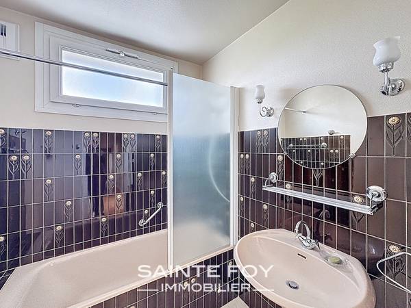 2026353 image9 - Sainte Foy Immobilier - Ce sont des agences immobilières dans l'Ouest Lyonnais spécialisées dans la location de maison ou d'appartement et la vente de propriété de prestige.