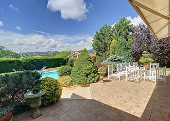 2026140 image1 - Sainte Foy Immobilier - Ce sont des agences immobilières dans l'Ouest Lyonnais spécialisées dans la location de maison ou d'appartement et la vente de propriété de prestige.
