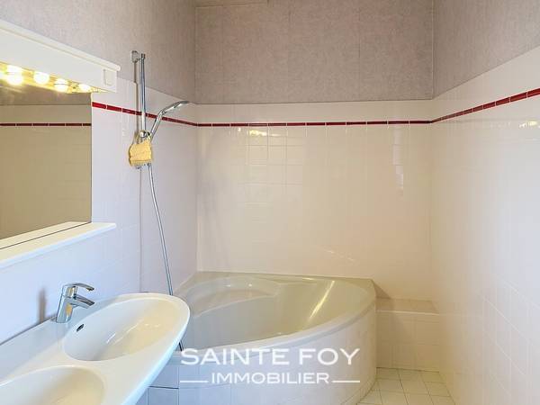 2026359 image7 - Sainte Foy Immobilier - Ce sont des agences immobilières dans l'Ouest Lyonnais spécialisées dans la location de maison ou d'appartement et la vente de propriété de prestige.