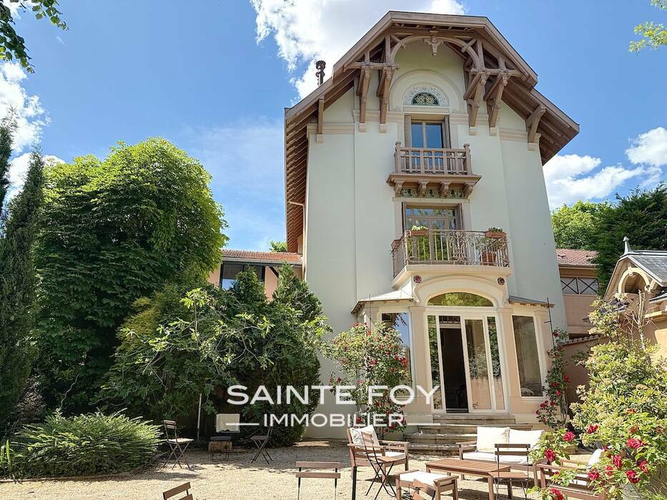 2026359 image1 - Sainte Foy Immobilier - Ce sont des agences immobilières dans l'Ouest Lyonnais spécialisées dans la location de maison ou d'appartement et la vente de propriété de prestige.