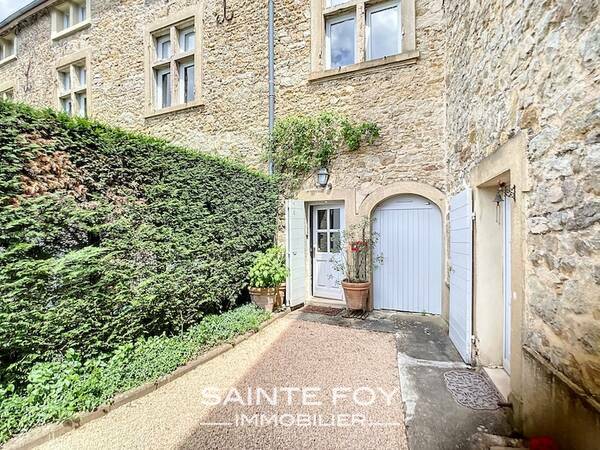 2026310 image9 - Sainte Foy Immobilier - Ce sont des agences immobilières dans l'Ouest Lyonnais spécialisées dans la location de maison ou d'appartement et la vente de propriété de prestige.