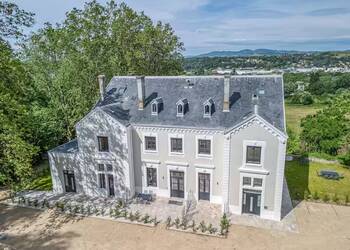 2026380 image1 - Sainte Foy Immobilier - Ce sont des agences immobilières dans l'Ouest Lyonnais spécialisées dans la location de maison ou d'appartement et la vente de propriété de prestige.