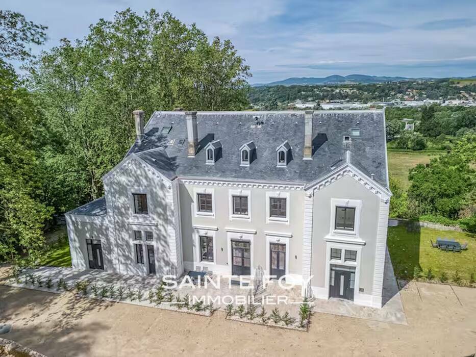 2026380 image1 - Sainte Foy Immobilier - Ce sont des agences immobilières dans l'Ouest Lyonnais spécialisées dans la location de maison ou d'appartement et la vente de propriété de prestige.