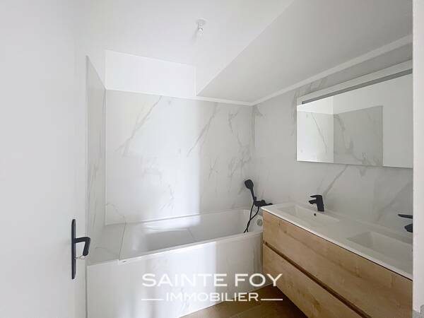 2026380 image4 - Sainte Foy Immobilier - Ce sont des agences immobilières dans l'Ouest Lyonnais spécialisées dans la location de maison ou d'appartement et la vente de propriété de prestige.