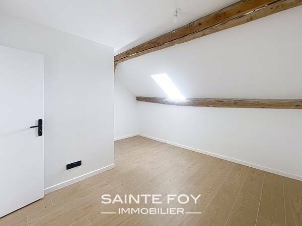 2026380 image5 - Sainte Foy Immobilier - Ce sont des agences immobilières dans l'Ouest Lyonnais spécialisées dans la location de maison ou d'appartement et la vente de propriété de prestige.