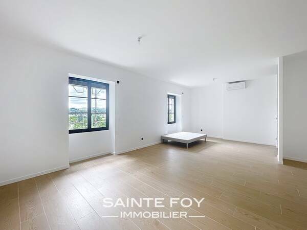 2026380 image7 - Sainte Foy Immobilier - Ce sont des agences immobilières dans l'Ouest Lyonnais spécialisées dans la location de maison ou d'appartement et la vente de propriété de prestige.