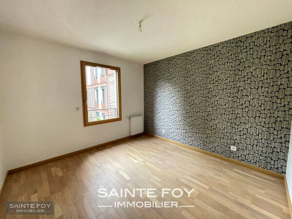 2026396 image5 - Sainte Foy Immobilier - Ce sont des agences immobilières dans l'Ouest Lyonnais spécialisées dans la location de maison ou d'appartement et la vente de propriété de prestige.