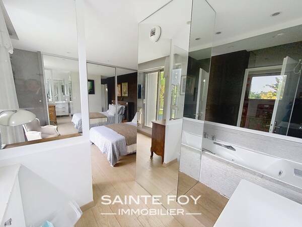 4185 image5 - Sainte Foy Immobilier - Ce sont des agences immobilières dans l'Ouest Lyonnais spécialisées dans la location de maison ou d'appartement et la vente de propriété de prestige.
