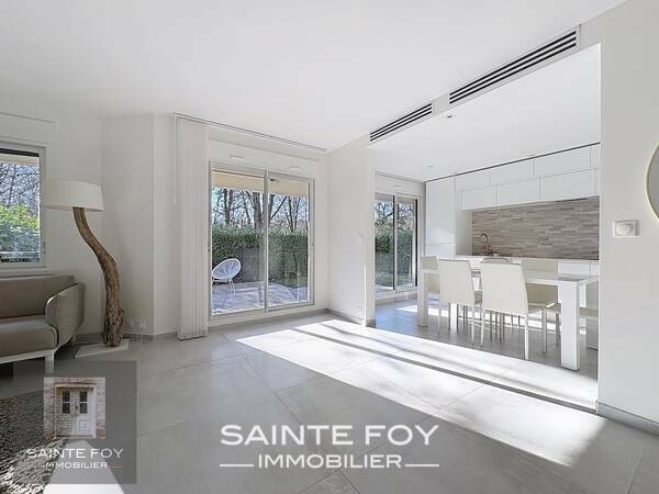 2025806 image3 - Sainte Foy Immobilier - Ce sont des agences immobilières dans l'Ouest Lyonnais spécialisées dans la location de maison ou d'appartement et la vente de propriété de prestige.