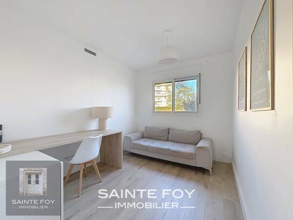 2025806 image7 - Sainte Foy Immobilier - Ce sont des agences immobilières dans l'Ouest Lyonnais spécialisées dans la location de maison ou d'appartement et la vente de propriété de prestige.