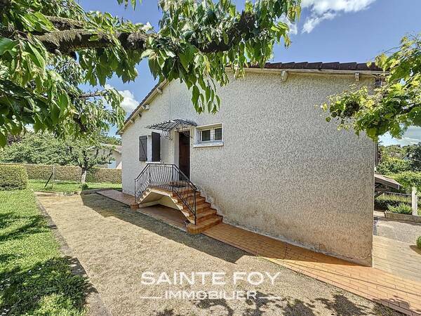 2026422 image7 - Sainte Foy Immobilier - Ce sont des agences immobilières dans l'Ouest Lyonnais spécialisées dans la location de maison ou d'appartement et la vente de propriété de prestige.