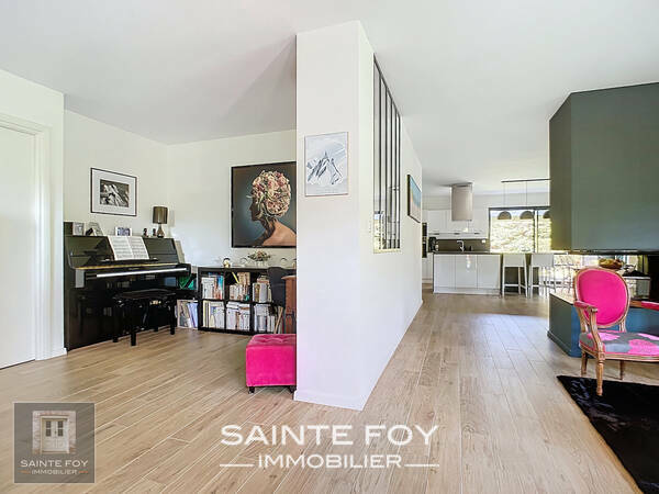 2026423 image3 - Sainte Foy Immobilier - Ce sont des agences immobilières dans l'Ouest Lyonnais spécialisées dans la location de maison ou d'appartement et la vente de propriété de prestige.