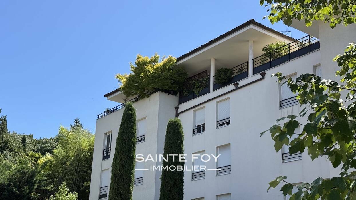 2026493 image1 - Sainte Foy Immobilier - Ce sont des agences immobilières dans l'Ouest Lyonnais spécialisées dans la location de maison ou d'appartement et la vente de propriété de prestige.