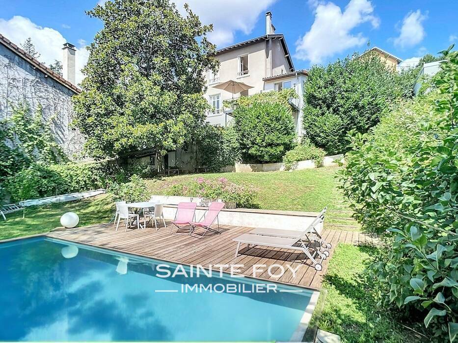2026483 image1 - Sainte Foy Immobilier - Ce sont des agences immobilières dans l'Ouest Lyonnais spécialisées dans la location de maison ou d'appartement et la vente de propriété de prestige.