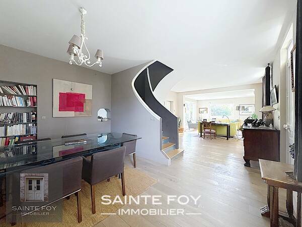 2026460 image3 - Sainte Foy Immobilier - Ce sont des agences immobilières dans l'Ouest Lyonnais spécialisées dans la location de maison ou d'appartement et la vente de propriété de prestige.