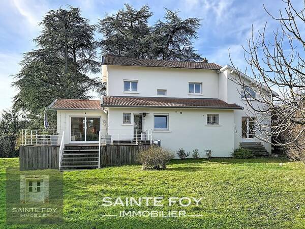 2026460 image6 - Sainte Foy Immobilier - Ce sont des agences immobilières dans l'Ouest Lyonnais spécialisées dans la location de maison ou d'appartement et la vente de propriété de prestige.