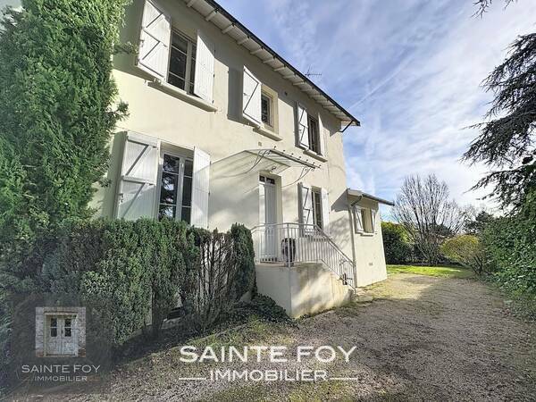 2026460 image10 - Sainte Foy Immobilier - Ce sont des agences immobilières dans l'Ouest Lyonnais spécialisées dans la location de maison ou d'appartement et la vente de propriété de prestige.
