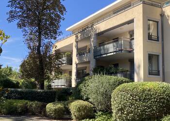 2026504 image1 - Sainte Foy Immobilier - Ce sont des agences immobilières dans l'Ouest Lyonnais spécialisées dans la location de maison ou d'appartement et la vente de propriété de prestige.