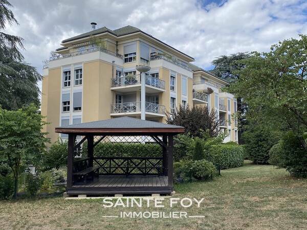 2025520 image10 - Sainte Foy Immobilier - Ce sont des agences immobilières dans l'Ouest Lyonnais spécialisées dans la location de maison ou d'appartement et la vente de propriété de prestige.