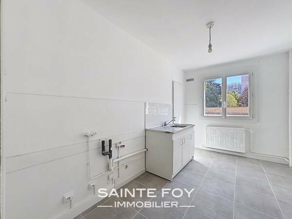 2026532 image6 - Sainte Foy Immobilier - Ce sont des agences immobilières dans l'Ouest Lyonnais spécialisées dans la location de maison ou d'appartement et la vente de propriété de prestige.