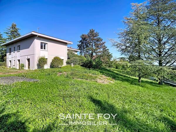 2026518 image3 - Sainte Foy Immobilier - Ce sont des agences immobilières dans l'Ouest Lyonnais spécialisées dans la location de maison ou d'appartement et la vente de propriété de prestige.
